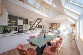 Luxury 3 bedroom, 3 bathroom loft with terrace at Opera